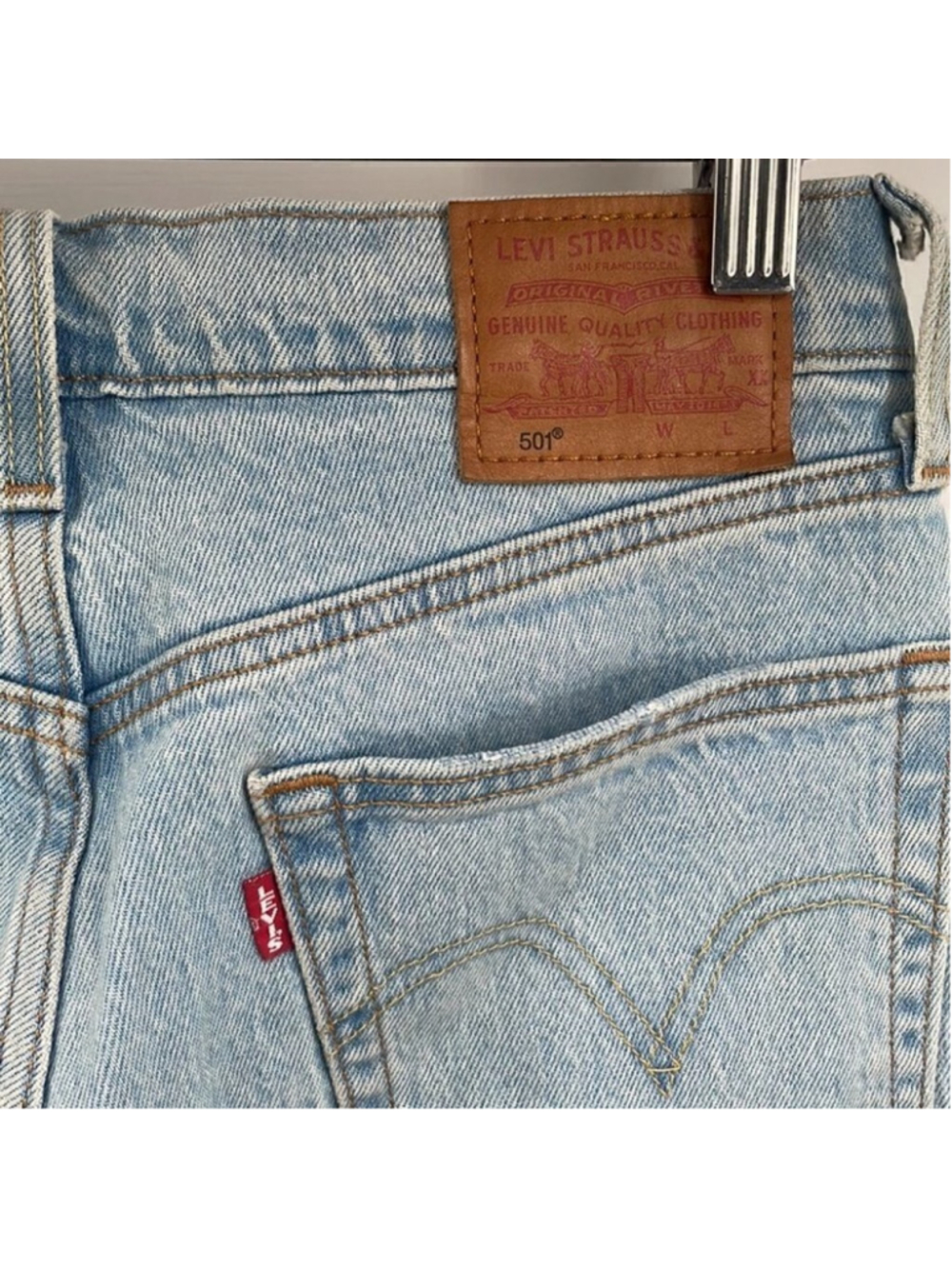 LEVI’S 501 premium logo tape jeans light wash y2k sz 27 button fly spell out - Picture 12 of 13